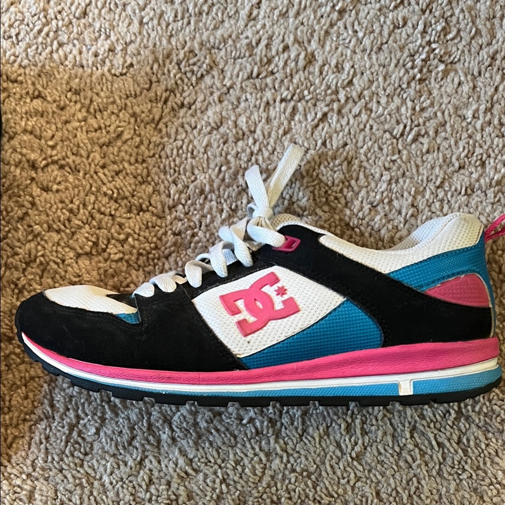 Y2K DC Shoes Black, White, and Pink Sneakers